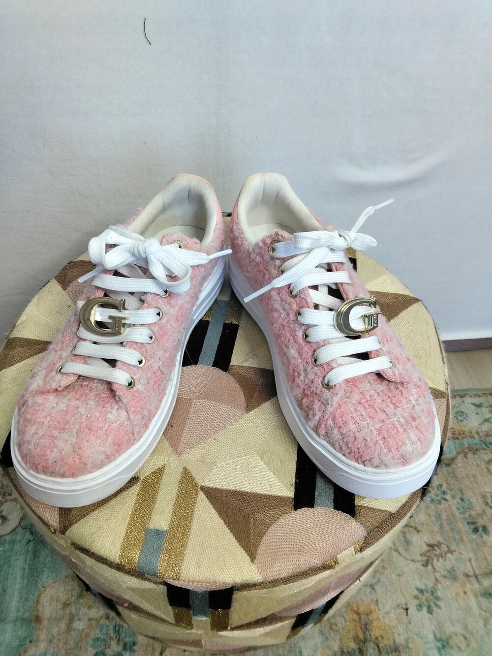 Guess Renzy Womens Sz 8 Pink White Tweed Low Top Platform Sneakers Barbiecore